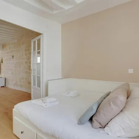 Appartement 549 Saint Honore Superb In *