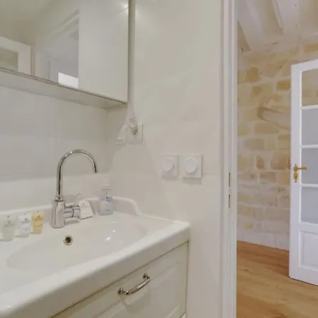 549 Saint Honore Superb In Appartement Parijs
